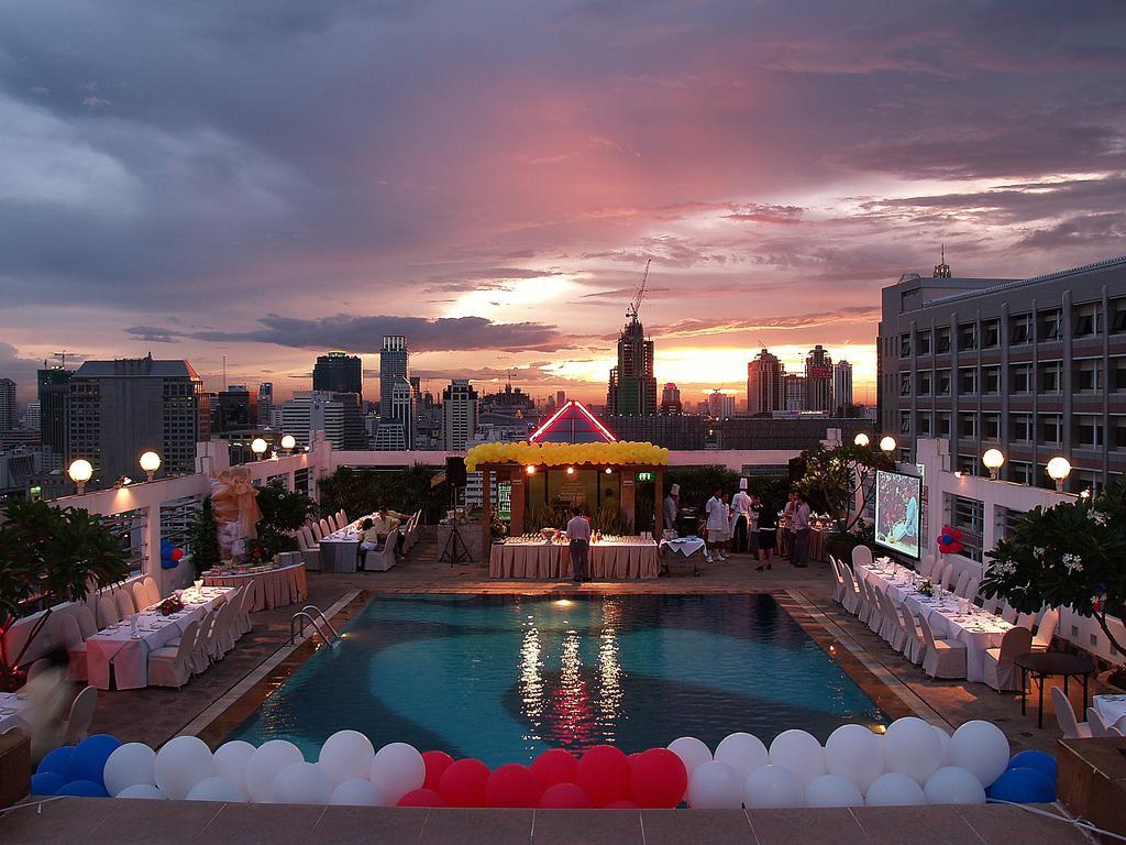 Zenith Sukhumvit Hotel Bangkok Exterior foto