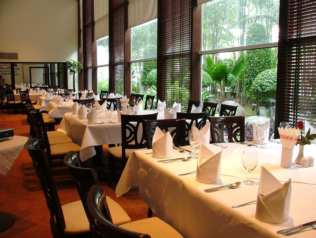 Zenith Sukhumvit Hotel Bangkok Exterior foto